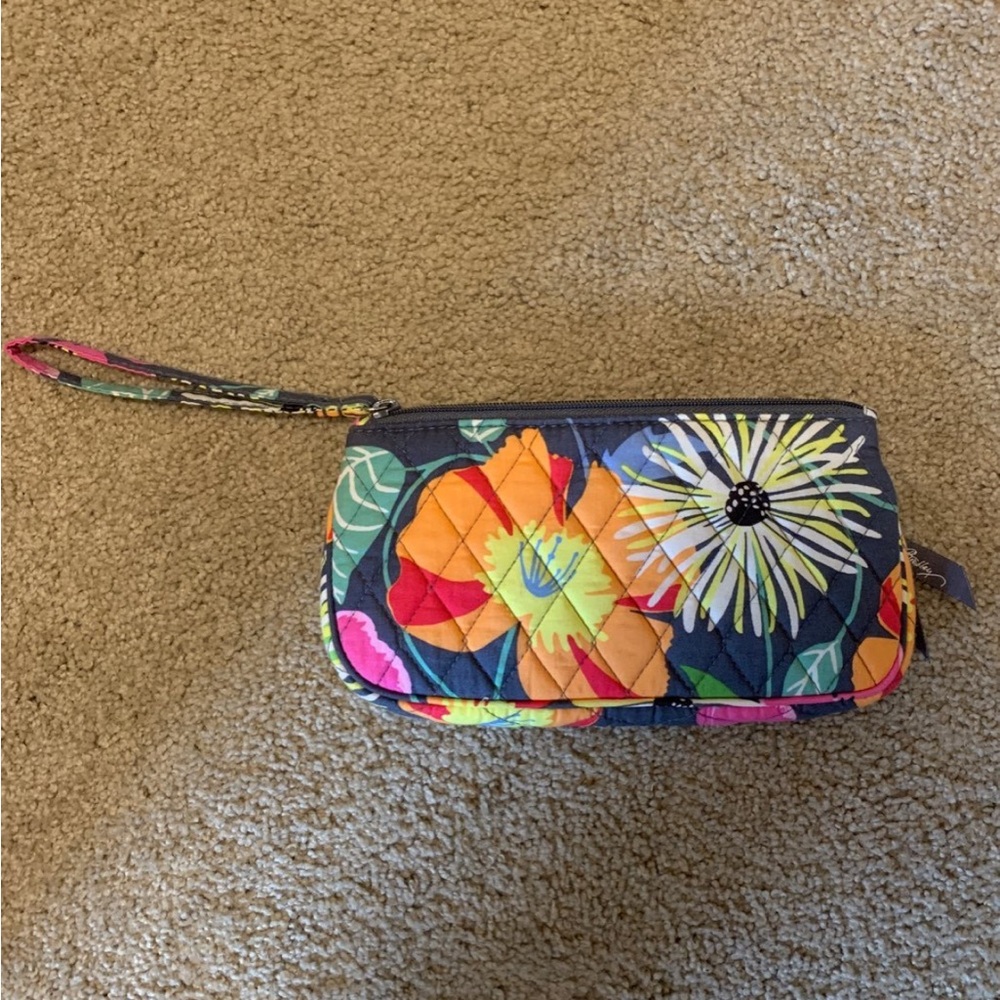 Vera Bradley wristlet or crossbody